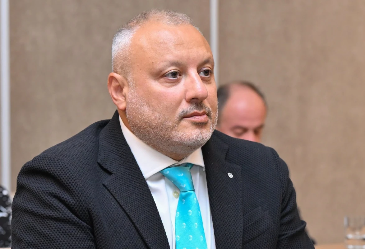 Elxan Səmədov növbəti dəfə PFL-in prezidenti seçildi