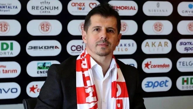 Emre Belözoğlundan sürpriz qərar: "Antalyaspor"dan ayrıldı