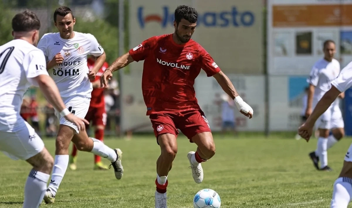 Emreli yeni komandasında debüt edib