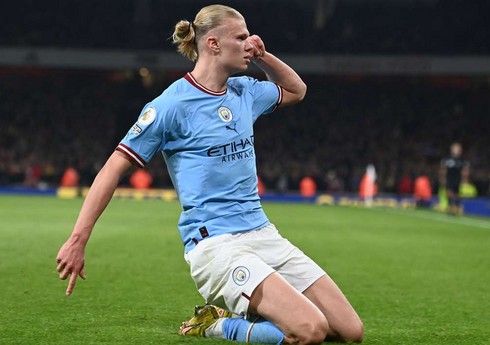 Erlinq Holann Serxio Aqueronun rekordunu təkrarlayıb