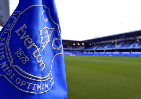 "Everton" klubu satışa çıxarılıb