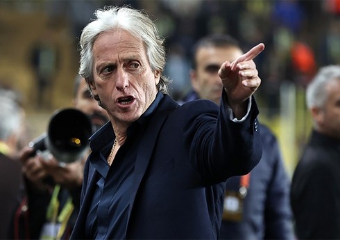 "Fənərbağça" baş məşqçisi ilə bağlı qərar verib