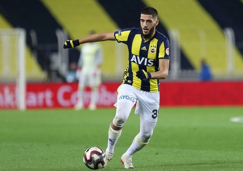 "Fənərbağça" və "Lion"un sabiq futbolçusu "Qarabağ"a keçir