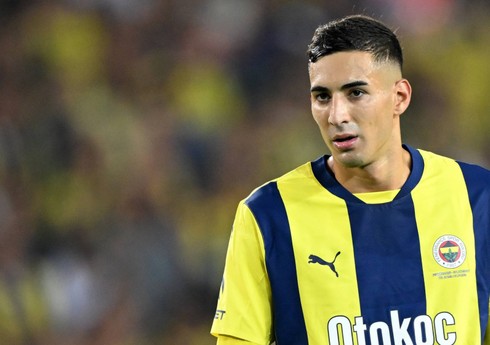 "Fənərbağça"nın futbolçusu çiynindən zədə alıb