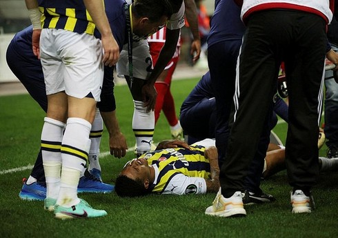 “Fənərbağça”nın futbolçusu Niderlandda əməliyyat olunacaq