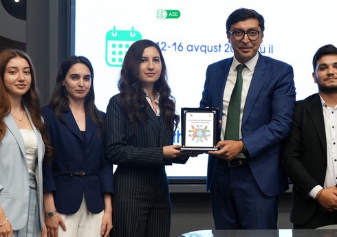 Fərid Qayıbov nazirliyin dəstəyi ilə beynəlxalq tədbirlərdə iştirak etmiş gənclərlə görüşüb