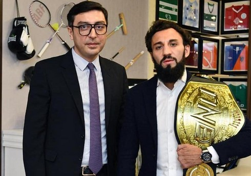 Fərid Qayıbov tanınmış idmançını qəbul edib - FOTO