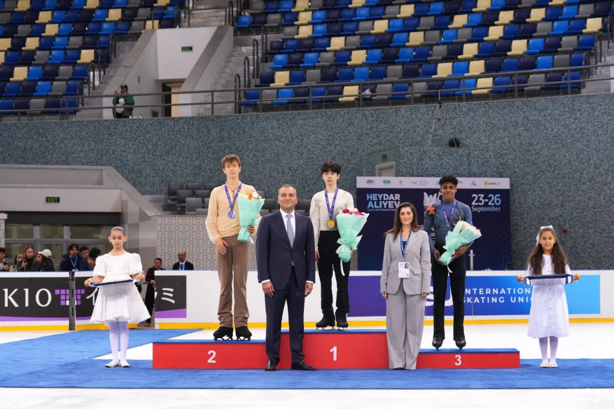 Fiqurlu konkisürmə üzrə Qran-Pri yarışının II günü başa çatıb - FOTO