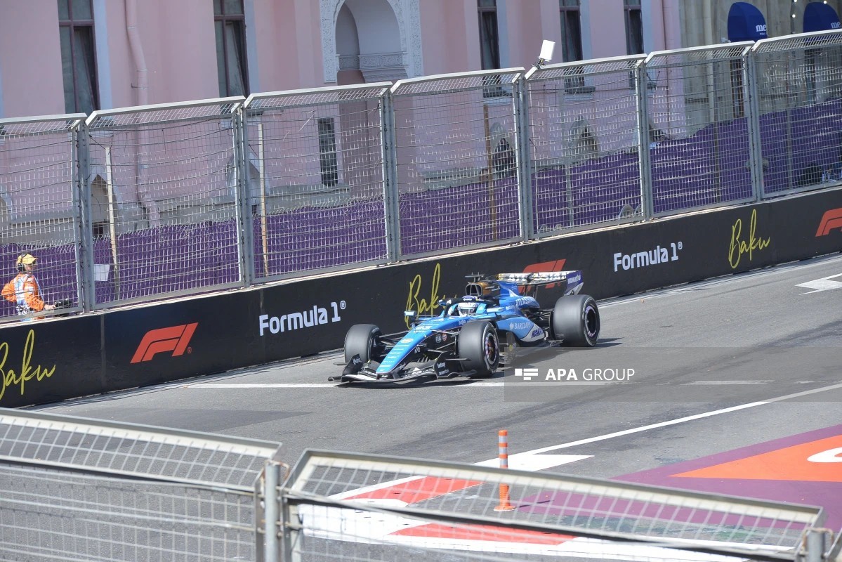 Formula 2 üzrə Azərbaycan Qran-prisində sprint yarışı keçirilib