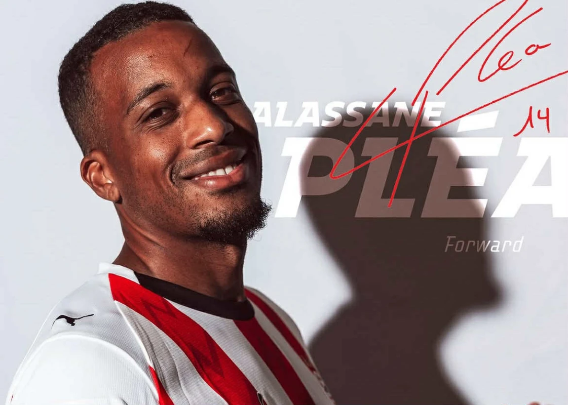 Fransa millisinin üzvü PSV-də - RƏSMİ