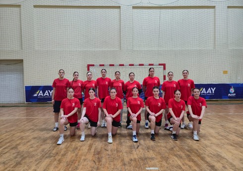 Gürcüstanın qadınlardan ibarət həndbol millisi Bakıya gəlib