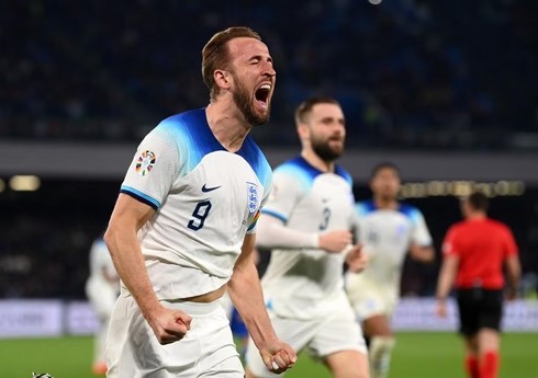 Harri Keyn İngiltərə millisinin tarixinə düşüb