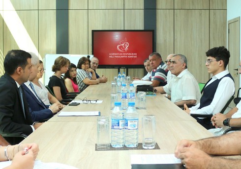 Hidayət Abdullayev dünya çempionatında uğurlu çıxış etmiş para-üzgüçülərlə görüşüb