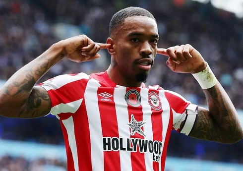 İngiltərə klubu futbolçusunun satışından 100 milyon funt sterlinq qazanmağı hədəfləyib