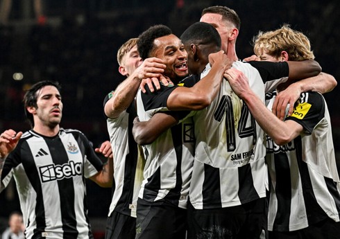 İngiltərə Liqa Kuboku: "Nyukasl" ilk yarımfinal oyununda "Arsenal"ı məğlub edib