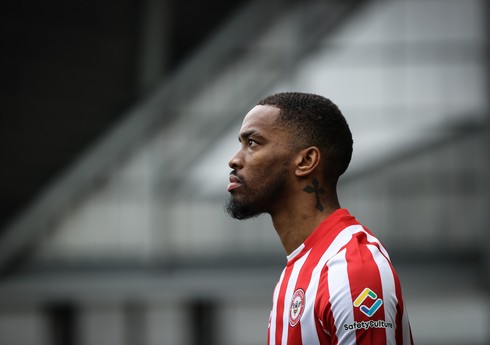 İngiltərə millisinin hücumçusu mərc oyunlarına görə futboldan kənarlaşdırılıb