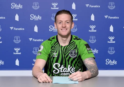 İngiltərə millisinin qapıçısının müqaviləsi uzadılıb