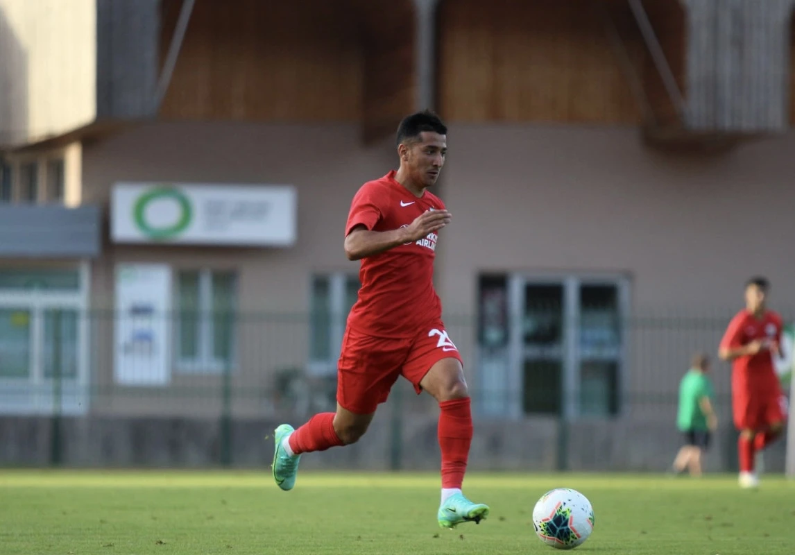 İsmayıl Zülfüqarlı: “Milli komandadan təklif gələcəyini fikirləşirdim“