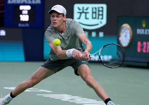 İtaliyalı tennisçi üç ay müddətinə diskvalifikasiya olunub