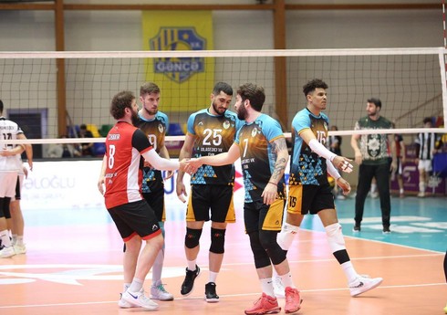 Kişi voleybolçular arasında üçüncü yer uğrunda mübarizəyə start verilib