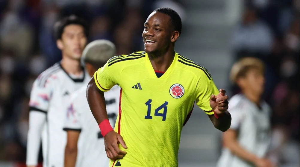 Kolumbiya millisinin üzvü addım-addım “Fənər”ə