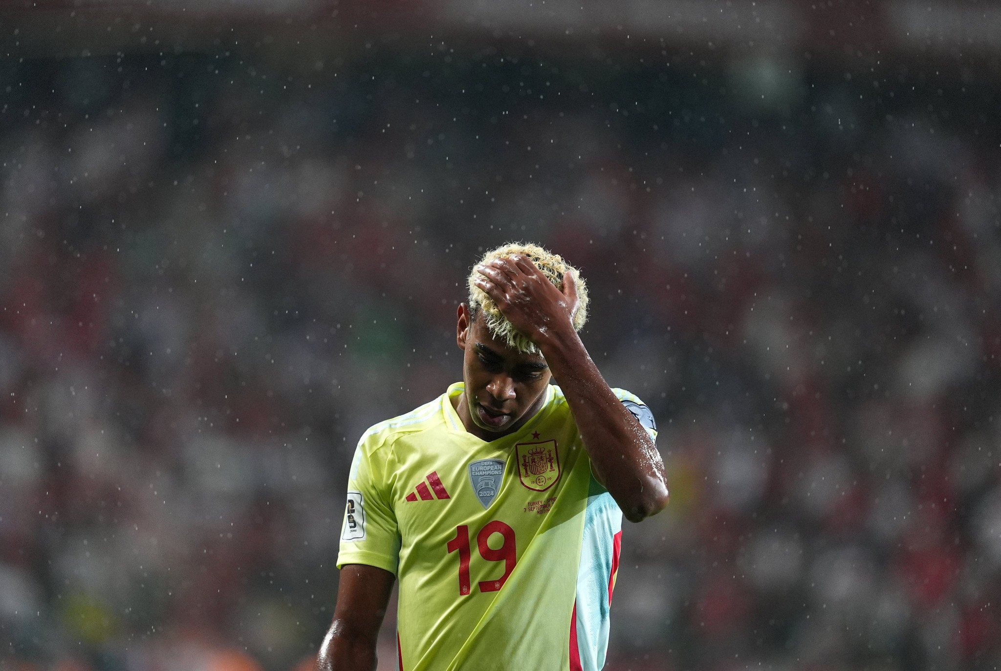 Lamin Yamal pasportunu itirdiyi üçün Türkiyəni tərk edə bilmir