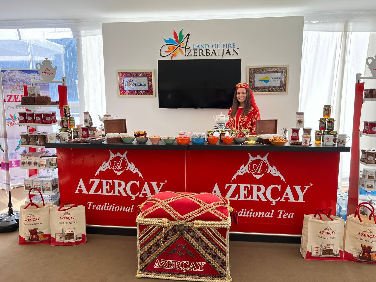 “Land of fire” komandası qar polosu yarışında 1-ci yeri qazanıb - FOTO