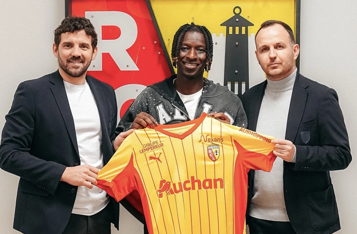 “Leypsiq”in futbolçusu Liqa 1-də - RƏSMİ