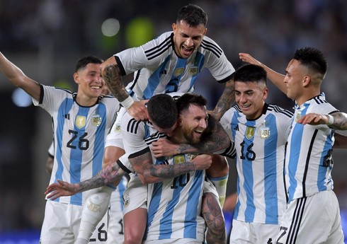 Lionel Messi yığmada 100 qola çatan üçüncü futbolçu olub