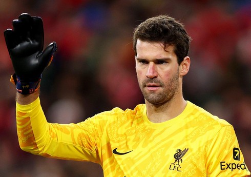 "Liverpul"un qapıçısı noyabra qədər meydana çıxmayacaq