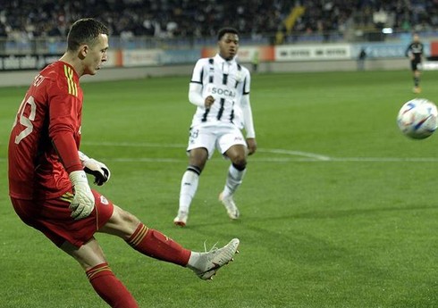 Lunyovun meneceri: “Qarabağ” bu davranışı davam etdirsə, başqa variantları nəzərdən keçirəcəyik