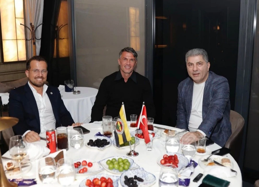 Maldini "Fənərbaxça" üçün İstanbulda: Safi ilə görüşdü