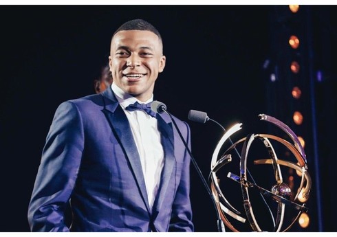 Mbappe Liqa 1-də mövsümün futbolçusu seçilib