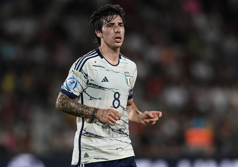 Məşhur futbolçu mərc oyunlarında iştirak etdiyini etiraf edib