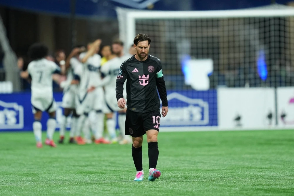 Messinin komandası yarımfinalda məğlub oldu - MÜBARİZƏNİ DAYANDIRDI