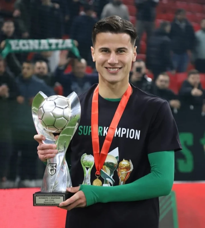 Millimizin üzvü oynadı, komandası çempion oldu