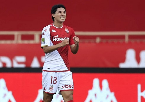 "Monako" yaponiyalı futbolçusu ilə müqavilənin müddətini uzadıb