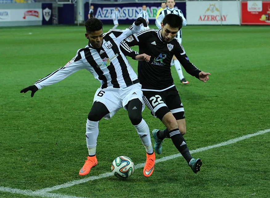 Mövsümün ilk derbisi