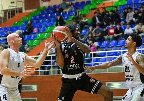 "Neftçi" Azərbaycan çempionatının əsas favoritini məğlub edib