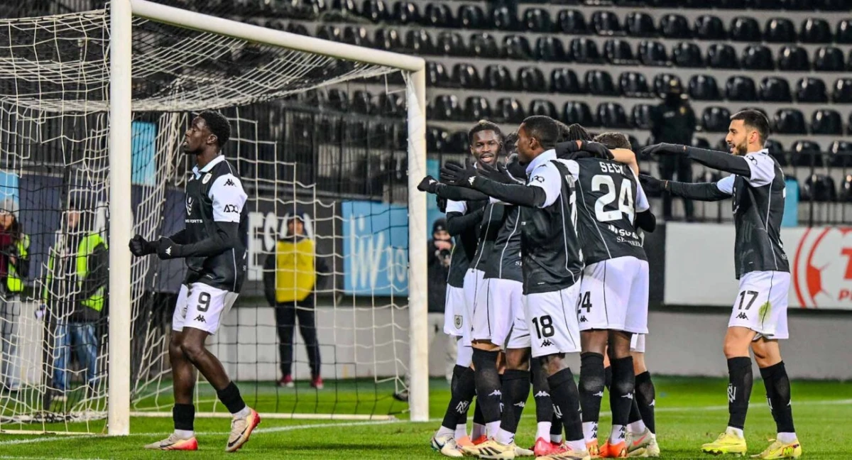 “Neftçi” liderlik arzusunda - YENİLƏNİR