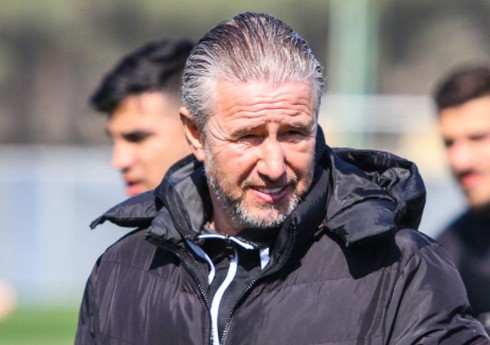 "Neftçi"nin baş məşqçisi: "Bizi ağır oyunlar gözləyir"