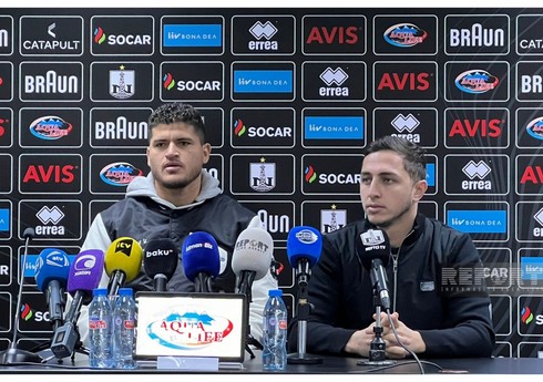 "Neftçi"nin futbolçusu: "Komanda yoldaşlarıma bu yöndə məsləhət verə bilmərəm"