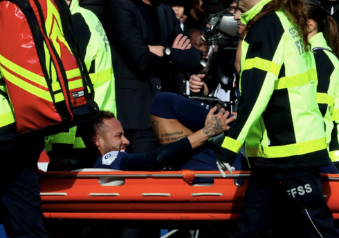 Neymar dörd həftəlik sıradan çıxıb