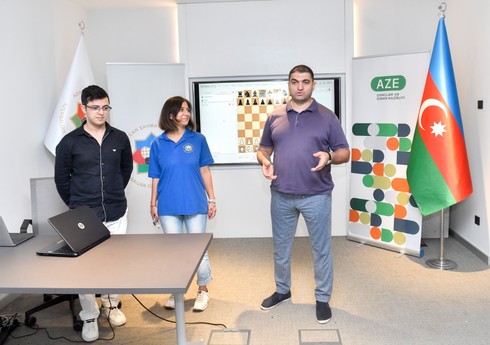 Nicat Abasov yeniyetmə şahmatçılarla görüşüb