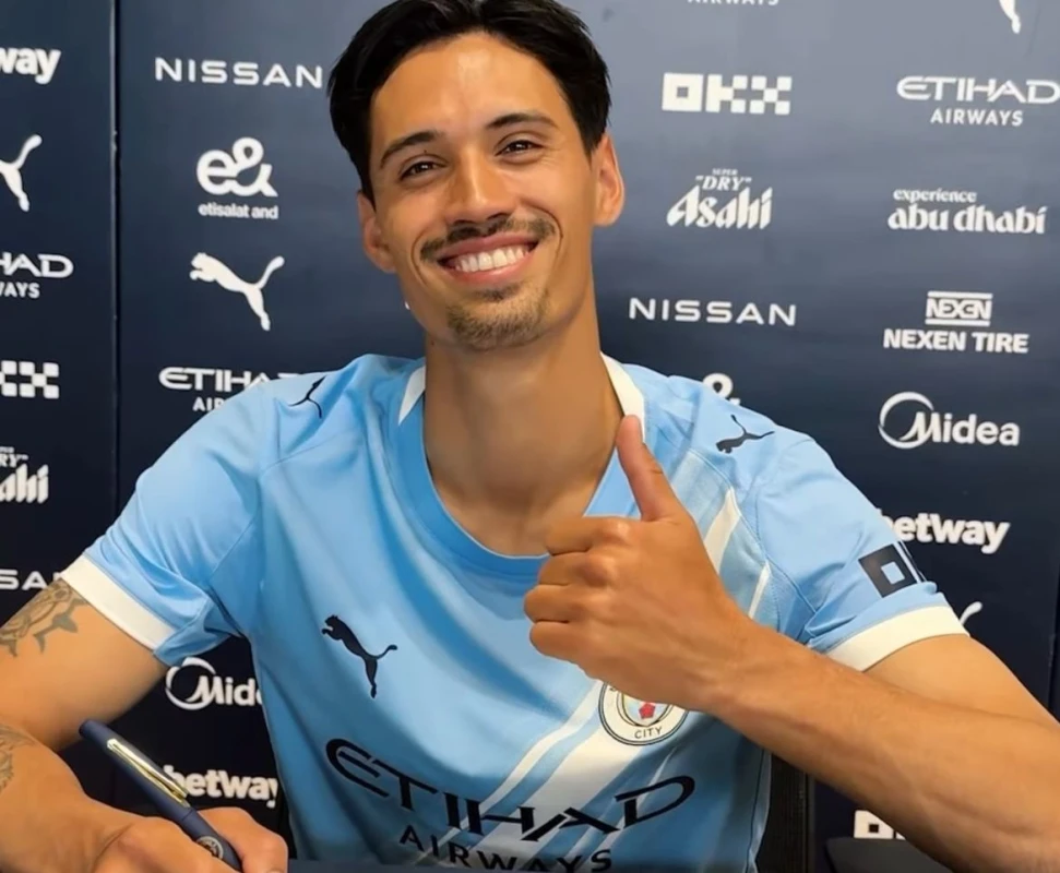 Niderland millisinin üzvü rəsmən "Siti"də