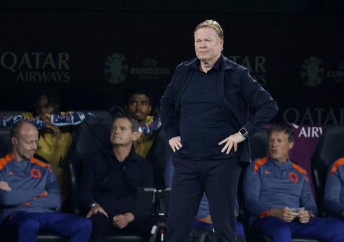 Niderland yığmasının baş məşqçisi: Matç əlavə dəqiqələrə getməli idi