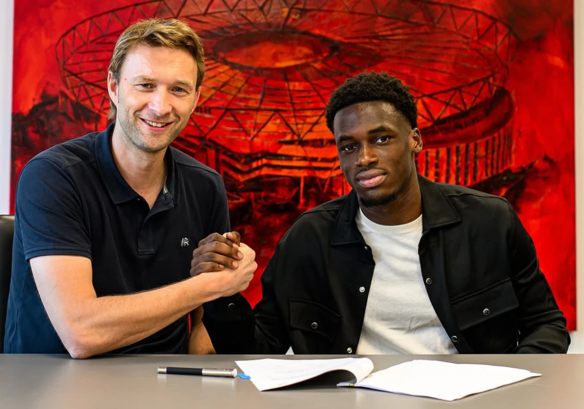 Niderlandlı futbolçu Bundesliqa klubunda - RƏSMİ