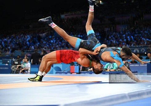 Paris-2024: Azərbaycanın yunan-Roma güləşçisi 1/4 finala yüksəlib