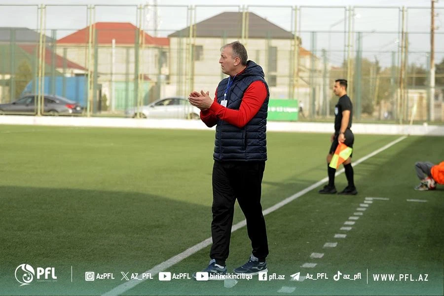 Paytaxt klubu baş məşqçisi ilə müqavilə yeniləyib