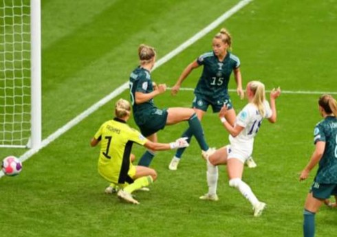 Polşa futbol üzrə Avropa çempionatına ev sahibliyi etmək istəyir